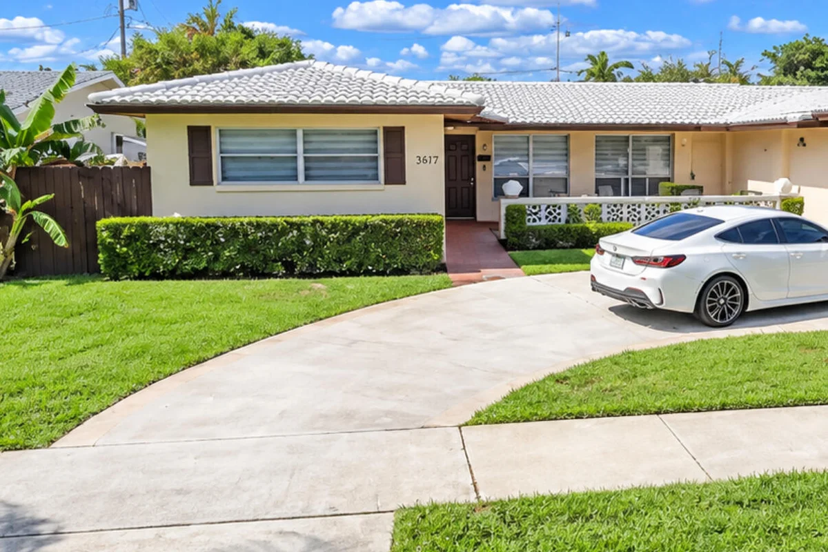 3617 Polk St, Hollywood: photo 1 of 10