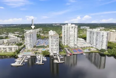 18021 Biscayne Blvd #901, Aventura: photo 1 of 43
