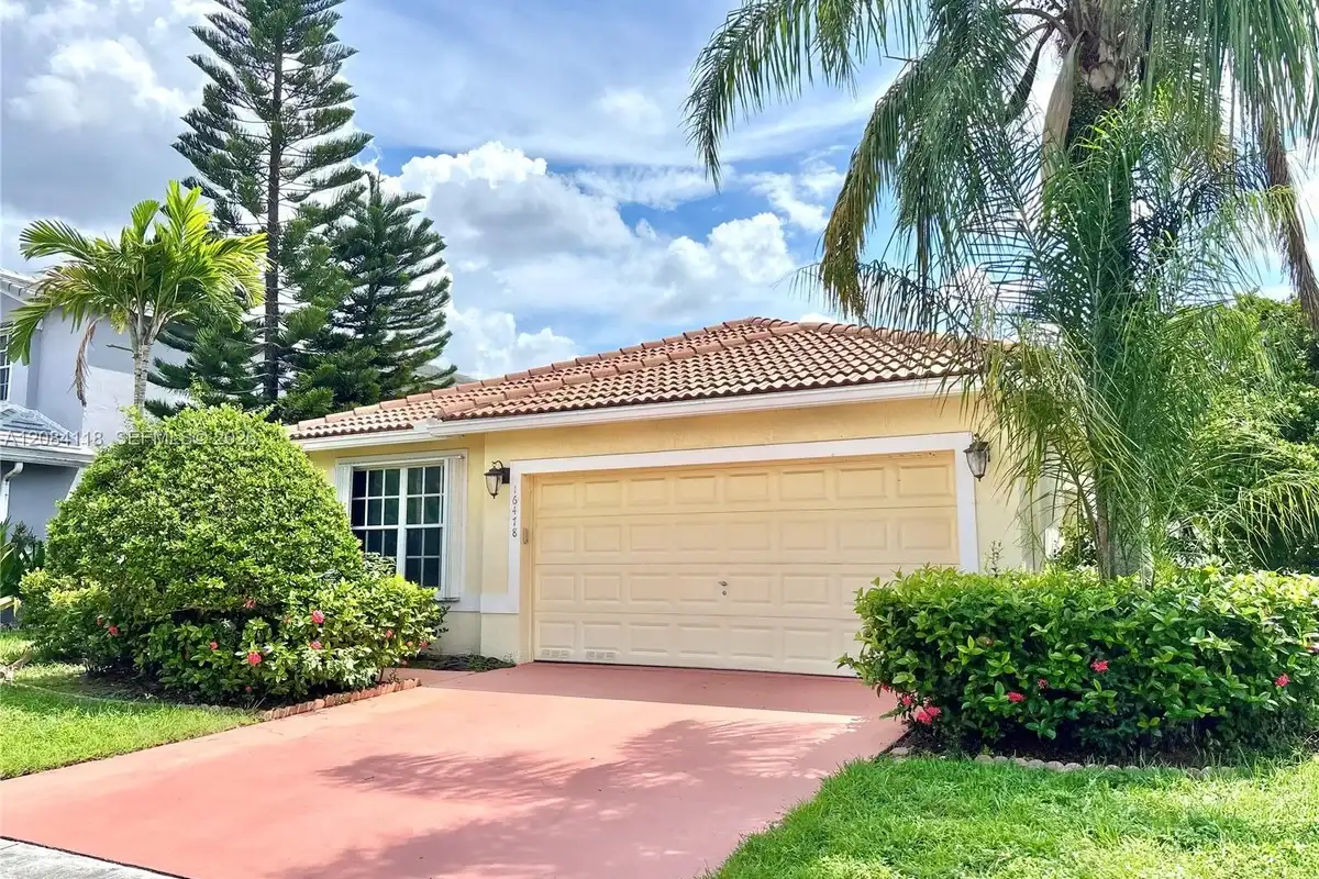 16478 NW 20th St, Pembroke Pines: photo 1 of 23