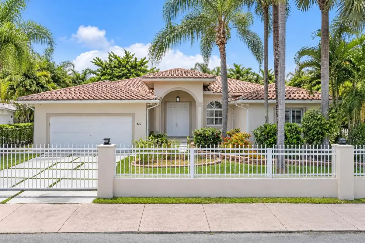 820 Tangier St, Coral Gables: photo 1 of 6