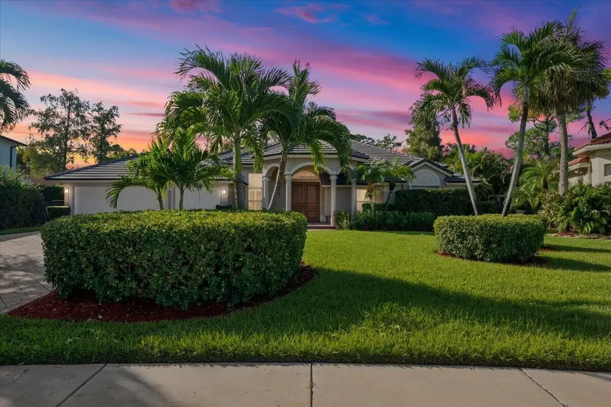 15522 Cypress Park Dr, Wellington: photo 1 of 43