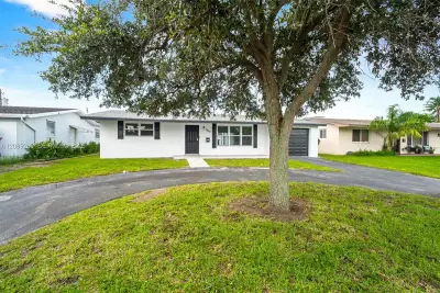 7960 Shalimar St, Miramar: photo 1 of 36