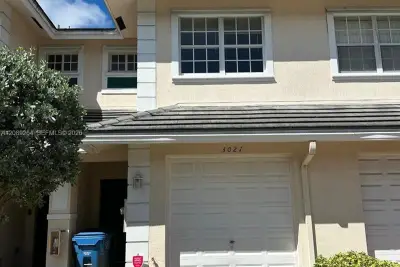 3021 NW 30th Ter, Oakland Park: photo 1 of 19