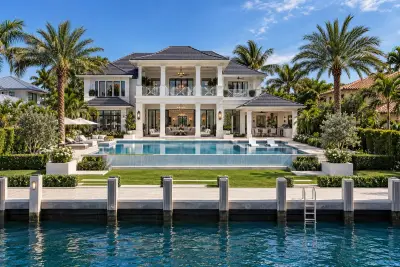 2455 Del Lago Dr, Fort Lauderdale: photo 1 of 9