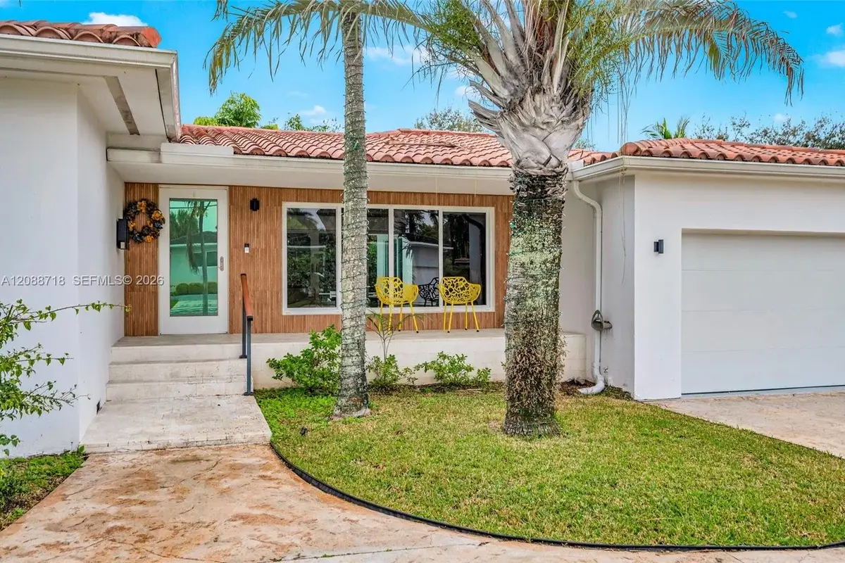 1080 NE 104th St, Miami Shores: photo 1 of 57