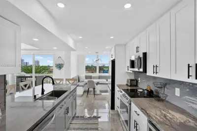 3113 S Ocean Dr #510, Hallandale Beach: photo 1 of 48