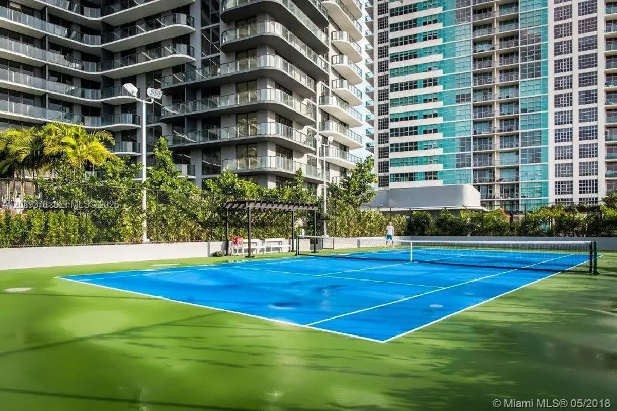 121 NE 34th St #2202, Miami: photo 1 of 7