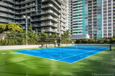 121 NE 34th St #2202, Miami: photo 1 of 7