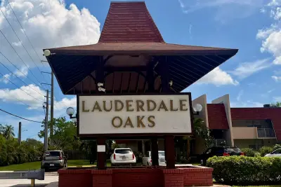 2901 NW 46th Ave #405, Lauderdale Lakes: photo 1 of 21