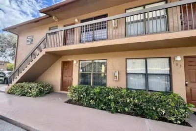 10006 Winding Lake Rd #101, Sunrise: photo 1 of 16