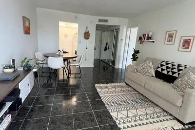2350 NE 135th St #208, North Miami: photo 1 of 16