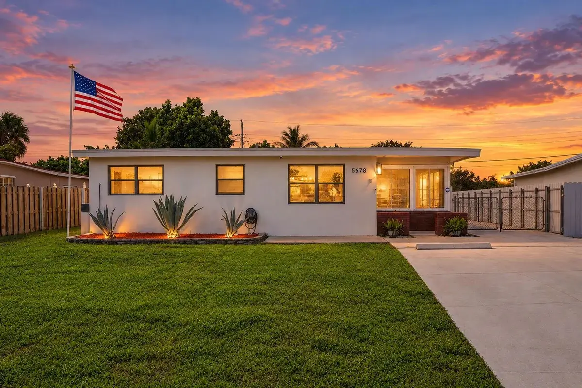 5678 Cinnamon Dr, West Palm Beach: photo 1 of 43
