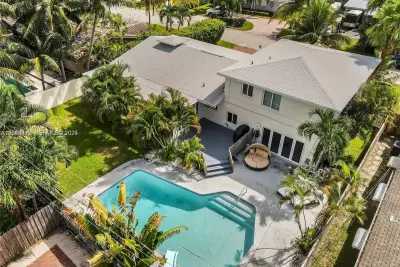 5211 NE 17th Ave, Fort Lauderdale: photo 1 of 43