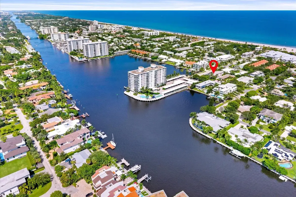 990 Casuarina Rd #4, Delray Beach: photo 1 of 43