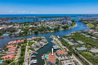 2245 Monet Rd, North Palm Beach: photo 1 of 33