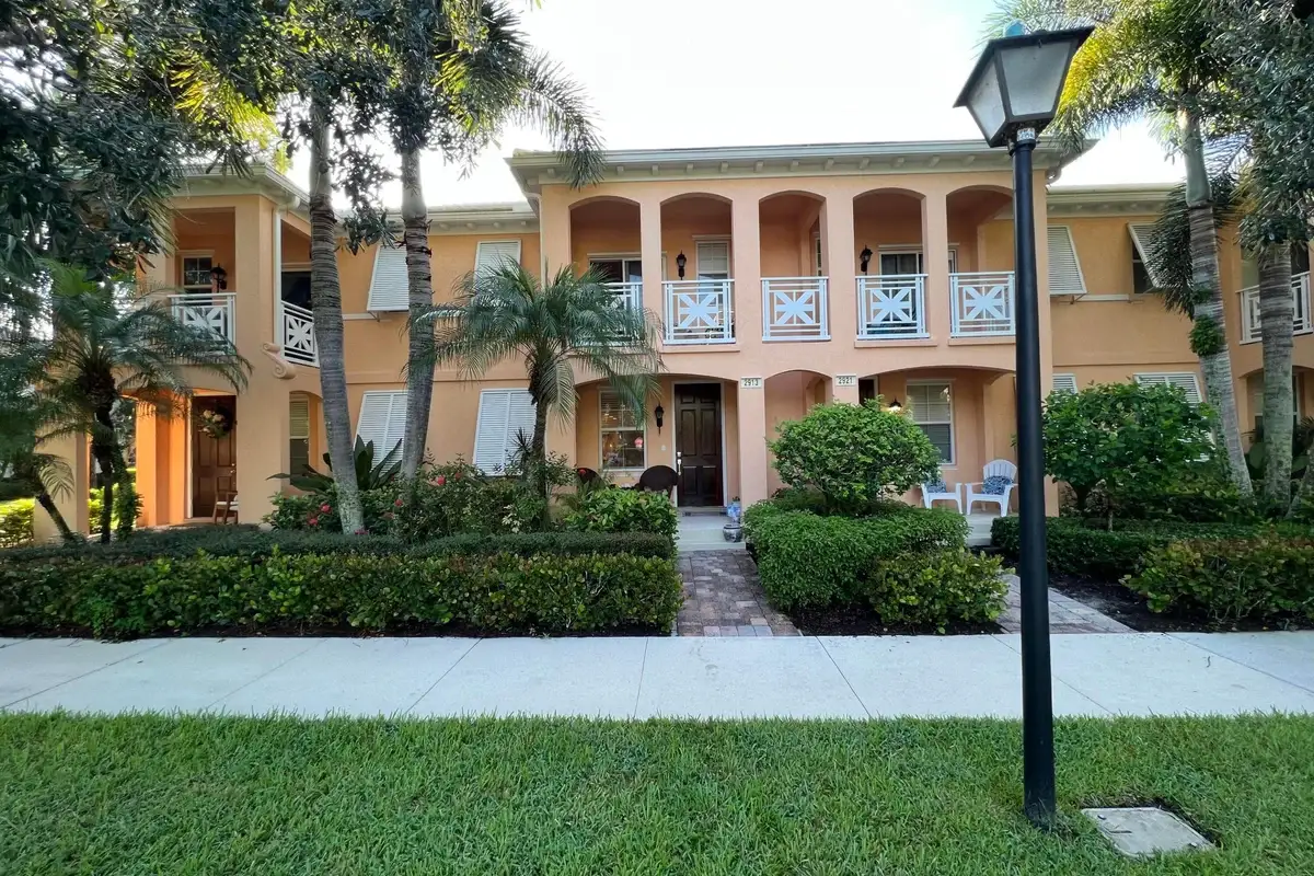 2913 E Community Dr, Jupiter: photo 1 of 27