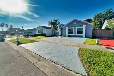 14348 SW 103rd St, Miami: photo 1 of 36