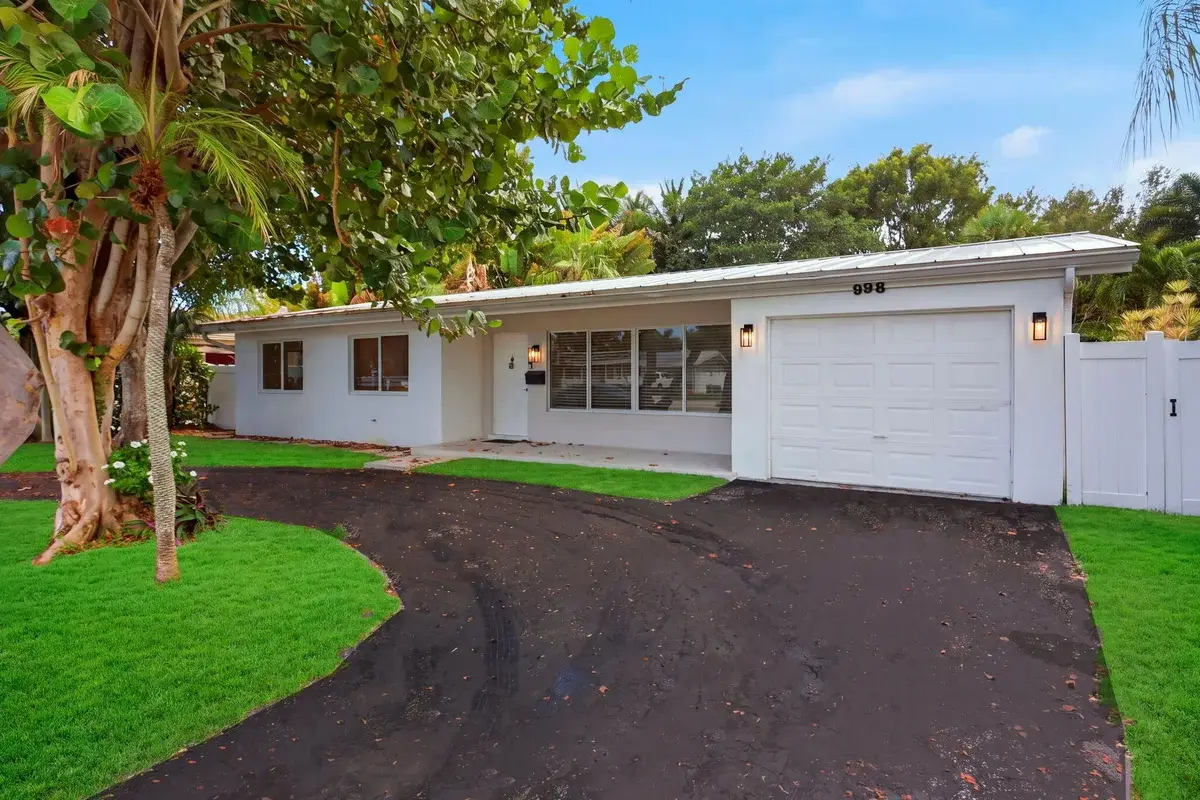 998 W Camino Real, Boca Raton: photo 1 of 33
