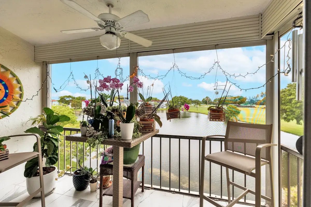 9500 N Hollybrook Lake Dr #301, Pembroke Pines: photo 1 of 16