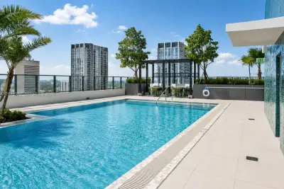 11 NE 6th St #1109, Miami: photo 1 of 28