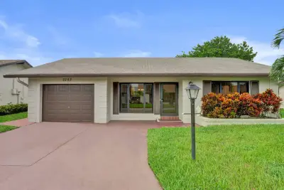 2253 SW 17th Dr, Deerfield Beach: photo 1 of 75