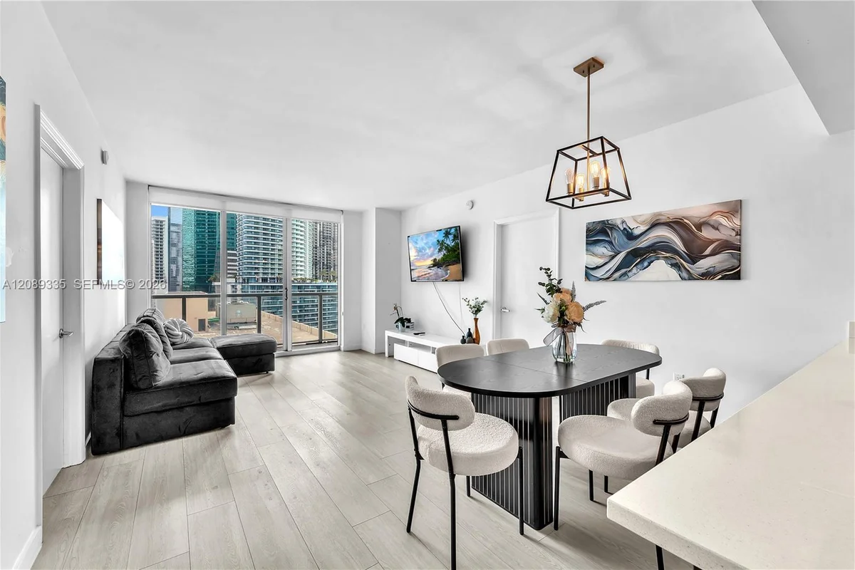 500 Brickell Ave #1605, Miami: photo 1 of 30