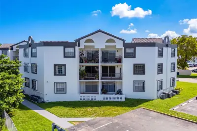 9735 Fontainebleau Blvd #G303, Miami: photo 1 of 32