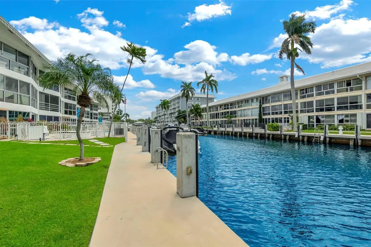 3050 NE 48th St #208, Fort Lauderdale: photo 1 of 31