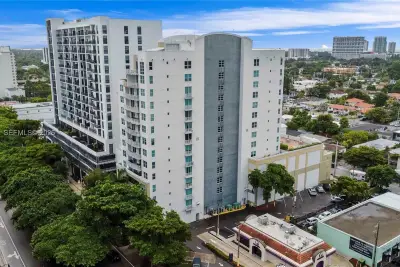 3180 SW 22nd Ter #604, Miami: photo 1 of 17