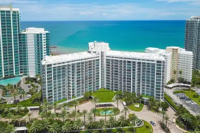 10275 Collins Ave #505, Bal Harbour: photo 1 of 23