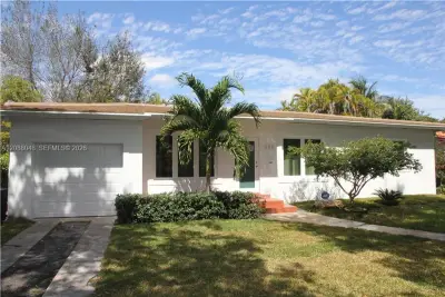 335 Candia Ave, Coral Gables: photo 1 of 17