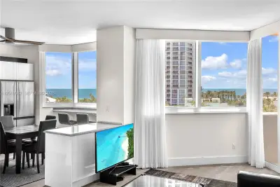 300 S Pointe Dr #809, Miami Beach: photo 1 of 54