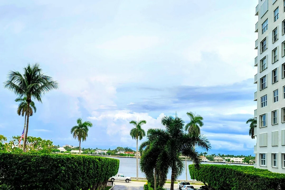 1801 S Flagler Dr #208, West Palm Beach: photo 1 of 21