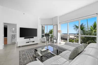 101 S Fort Lauderdale Beach Blvd #607, Fort Lauderdale: photo 1 of 32