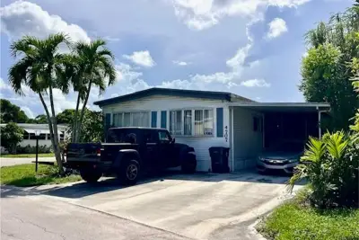 4707 Nancy Dr, Lake Worth: photo 1 of 34