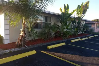1783 NW 55th Ave, Lauderhill: photo 1 of 12