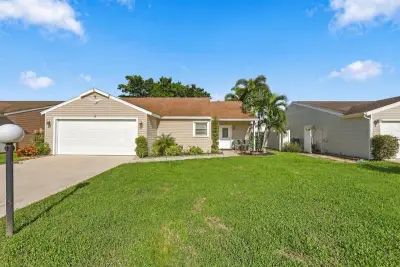 5215 W Canal Cir, Lake Worth: photo 1 of 38