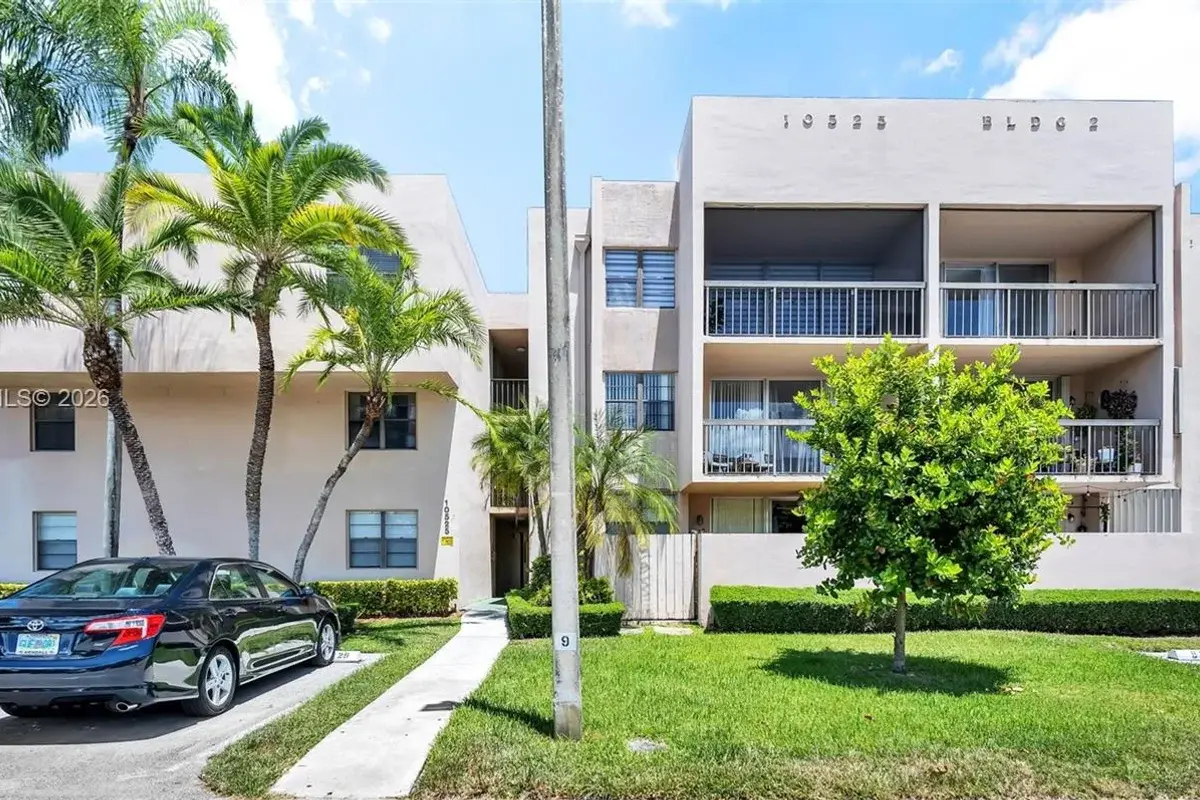 10525 SW 112th Ave #113, Miami: photo 1 of 29