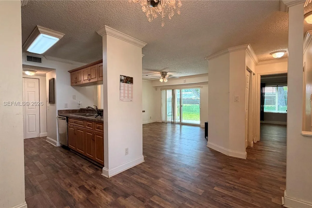 10610 SW 158th Ct #108, Miami: photo 1 of 25