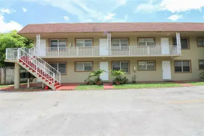 3019 SW 68th Ter #5, Miramar: photo 1 of 15