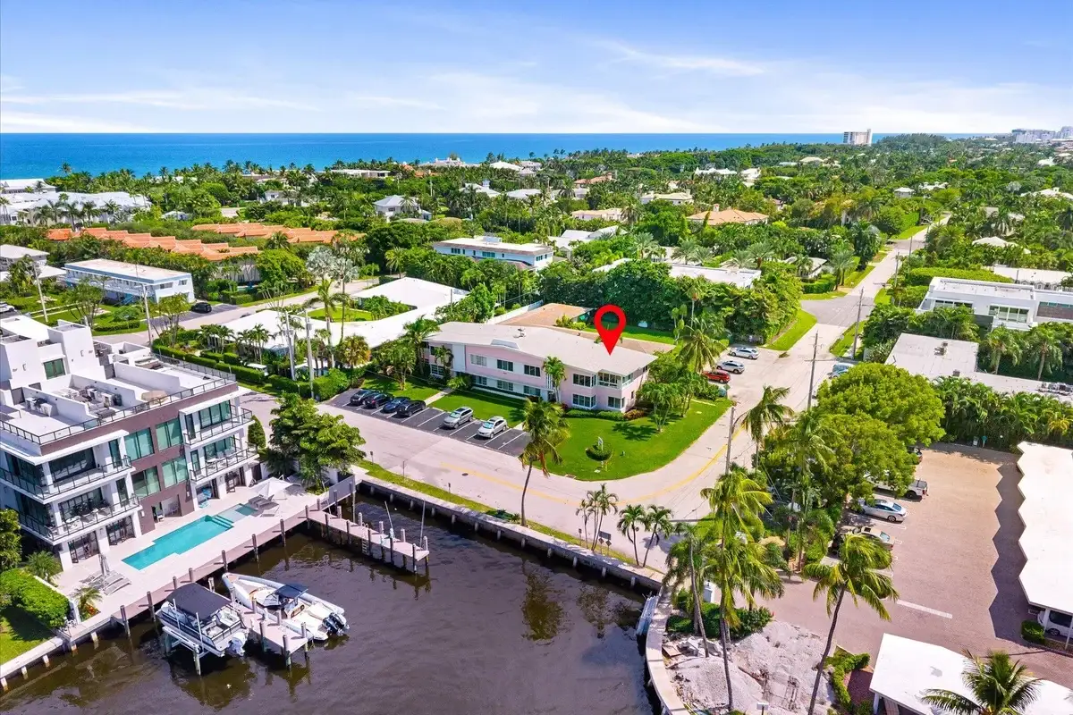 990 Casuarina Rd #4, Delray Beach: photo 1 of 42
