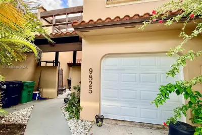 9825 Costa Del Sol Blvd #C105, Doral: photo 1 of 30