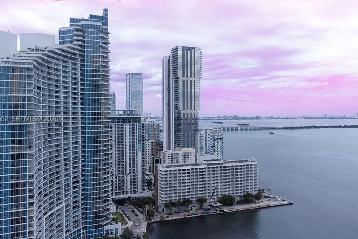 1900 N Bayshore Dr #2018, Miami: photo 1 of 24