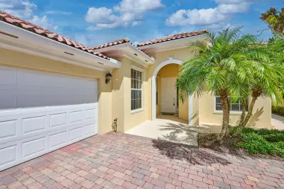 8701 Oldham Way, West Palm Beach: photo 1 of 96