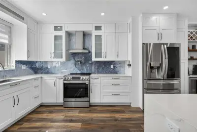214 Riverwalk Cir, Sunrise: photo 1 of 41