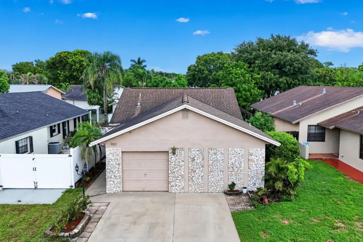 9811 SW 57th St, Cooper City: photo 1 of 27