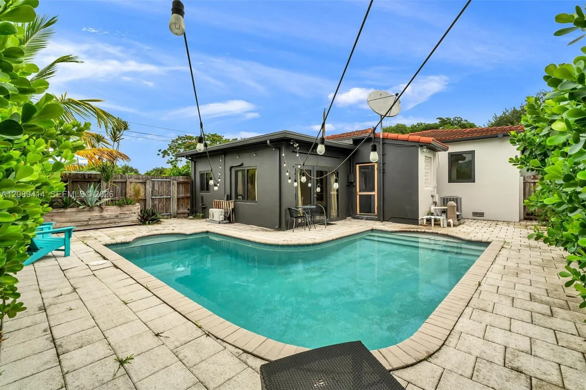 1224 N 26th Ave, Hollywood: photo 1 of 55
