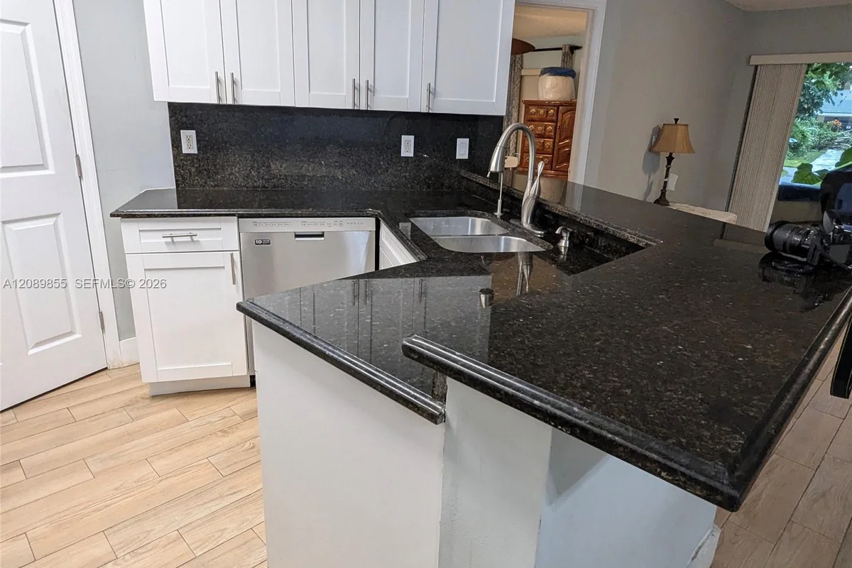 9999 Summerbreeze Dr #513, Sunrise: photo 1 of 28