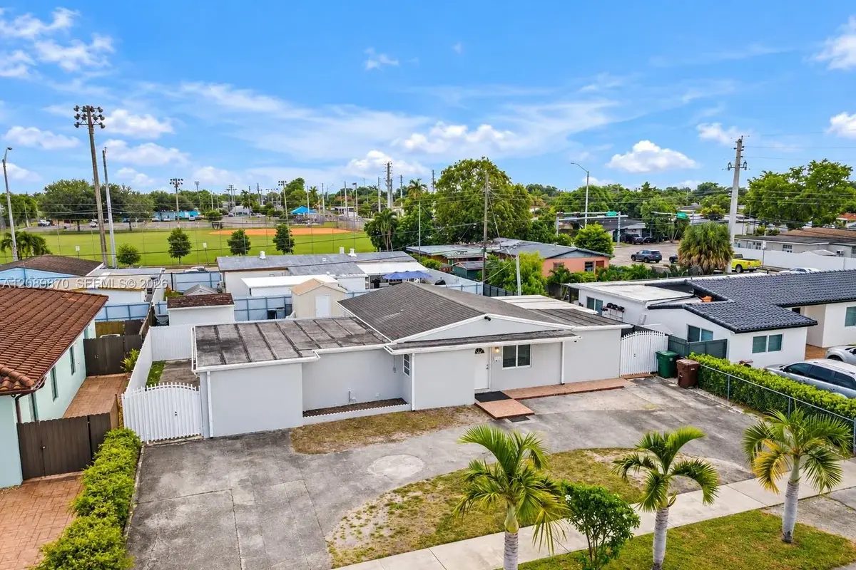 6049 W 14th Ct, Hialeah: photo 1 of 38