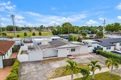 6049 W 14th Ct, Hialeah: photo 1 of 38